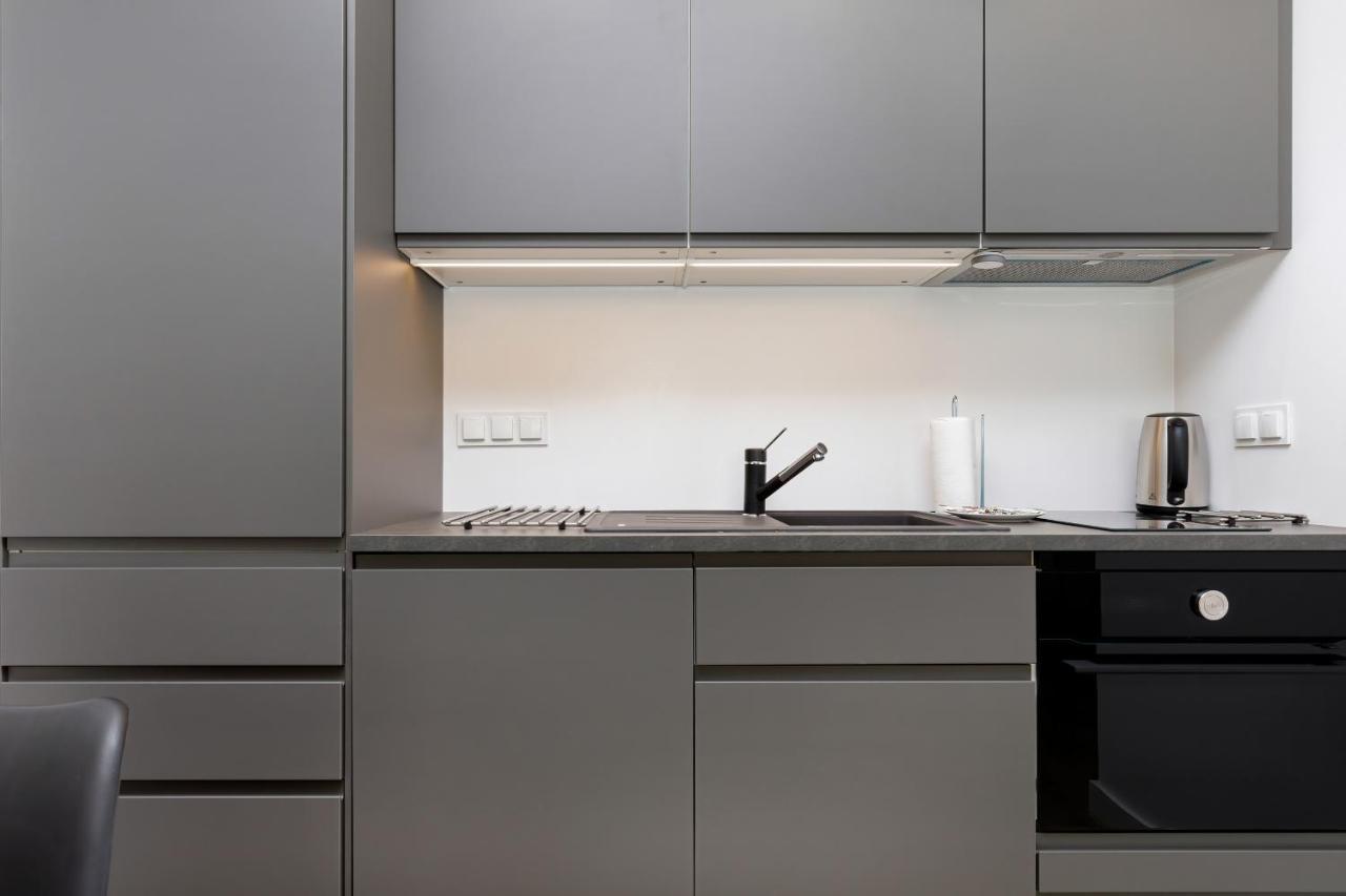 Modern City Center Apartments By Noclegi Renters Posen Exterior foto